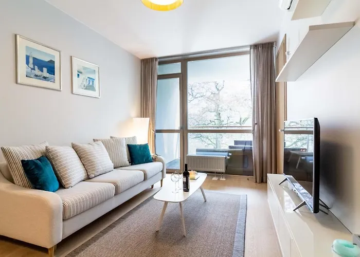 Deja Blue By Cohost Апартаменти Паланга